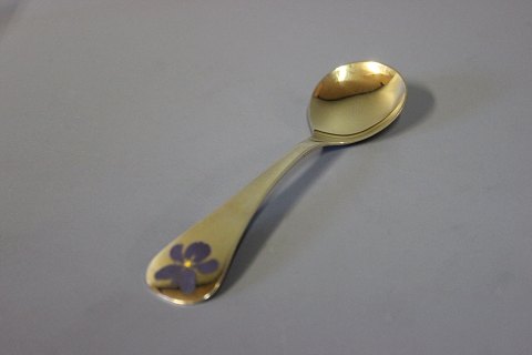 Georg Jensen Årsske, Martsviol - 1977.
5000m2 udstilling.

