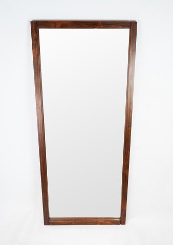 Spejl med smal ramme i palisander af dansk design fra 1960erne.
Flot stand
