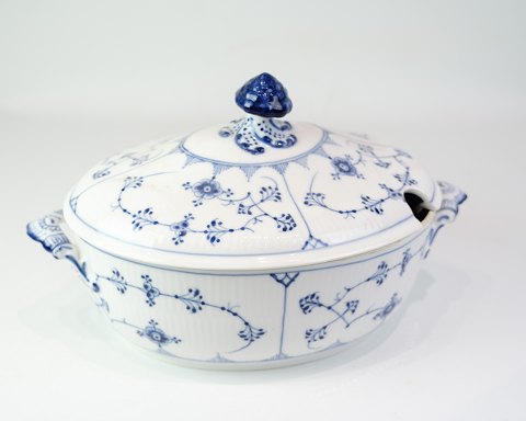 Terrin – Musselmalet Riflet – Royal Copenhagen – No. 214 – ca. 1950
Flot stand
