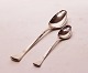 Dessert spoon and teaspoon in Kristine by Hans Hansen.
5000m2 showroom.